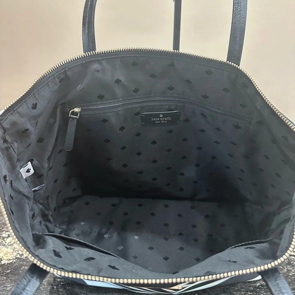 Kate Spade Striped Tote – NWT – Plush Charm – Classic & Playful